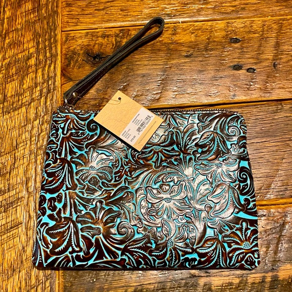 Patricia Nash Handbags - Beautiful wristlet by Patricia Nash